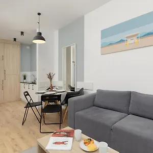 Wola Pet-friendly With Ac Slawinska By Renters Апартаменты Варшава